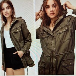 Talula‎ Aritzia Trooper Jacket Olive Green Utility Size XS 100% Cotton